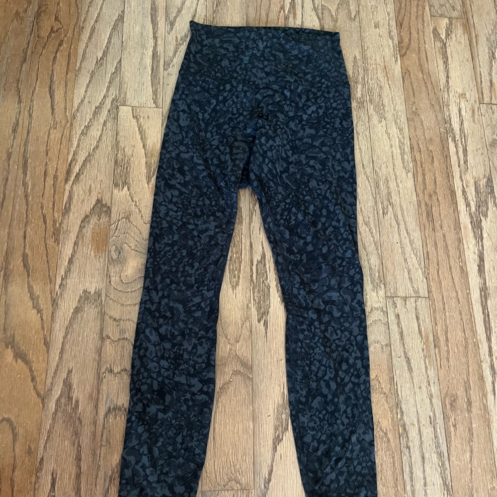 Camo black lulu leggings